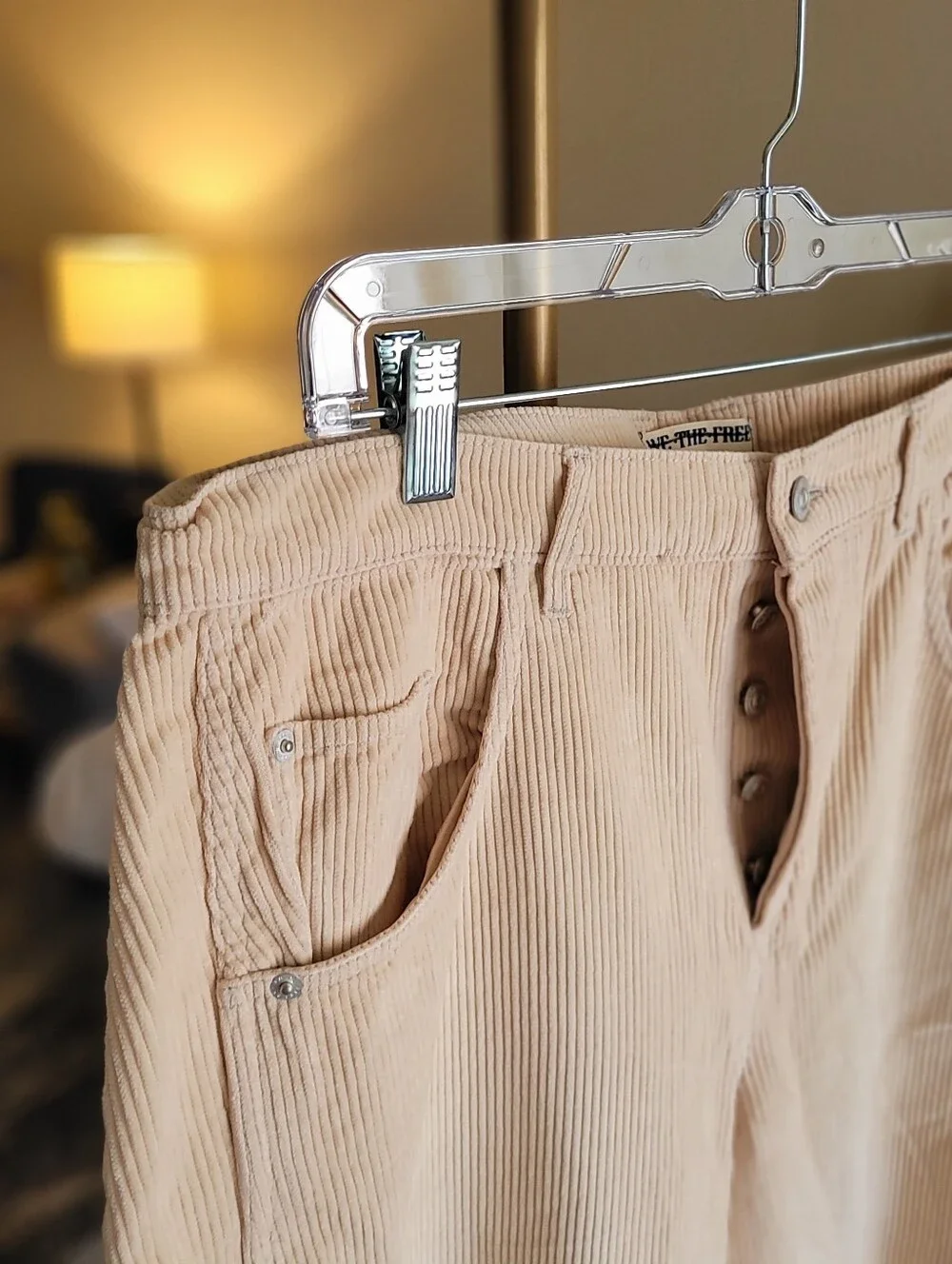 Free People We The Free Good Luck Mid-Rise Cord Barrel Pants Cream Beige Sz 31 - Picture 16 of 16